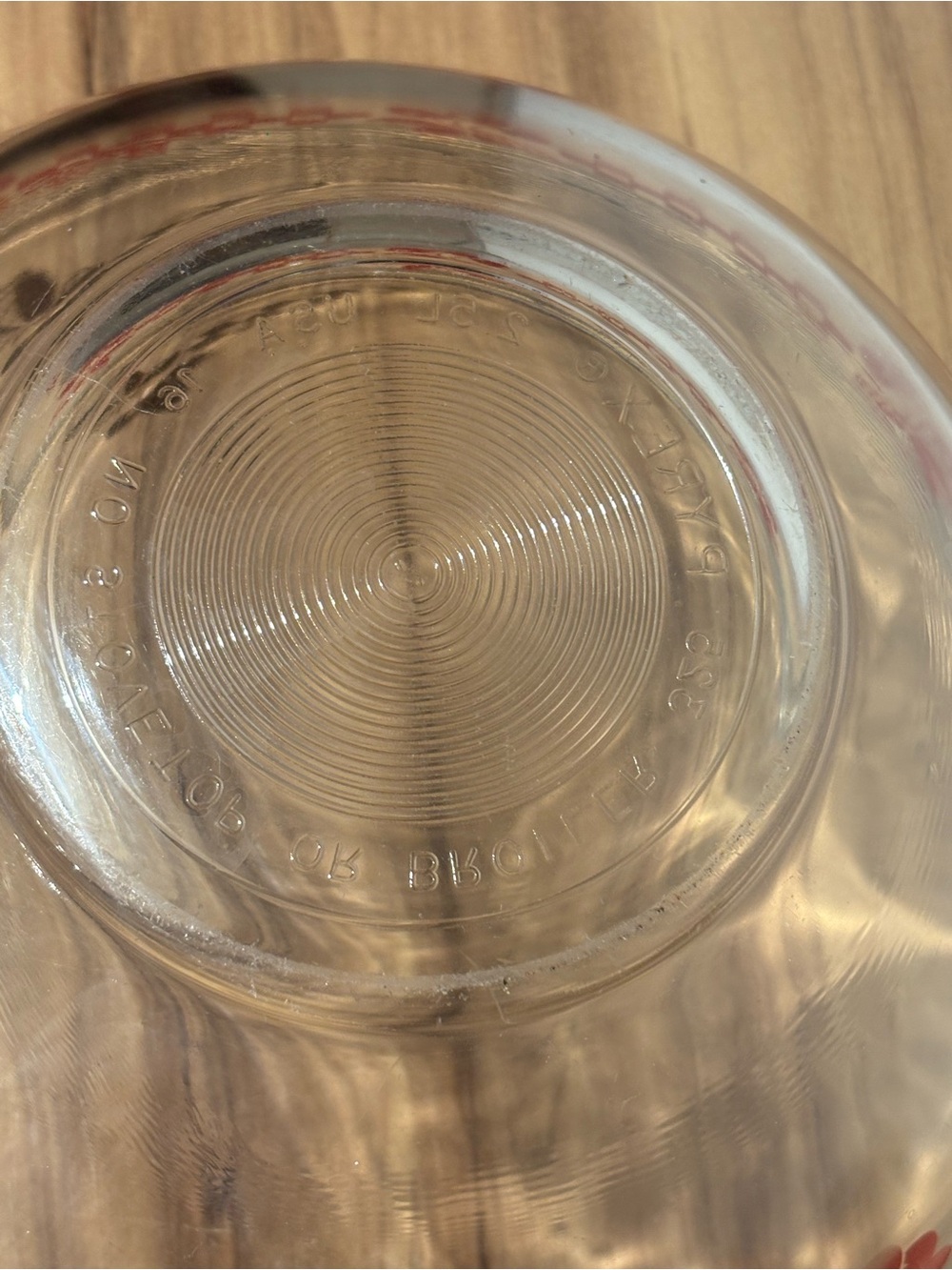 Pyrex Red Cherry Patterned Glass Mixing Bowl - Picture 4 of 5